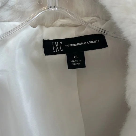 INC International Concepts White Jacket Faux Fur Bridal Winter - Picture 2 of 7